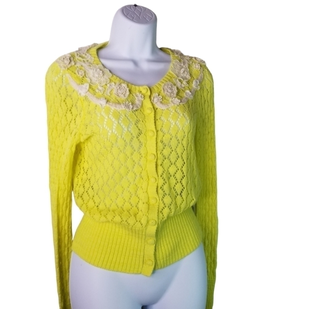 Y2k Anthropologie little yellow bird crochet cardigan sweater Gilmore Coquette - Picture 4 of 15